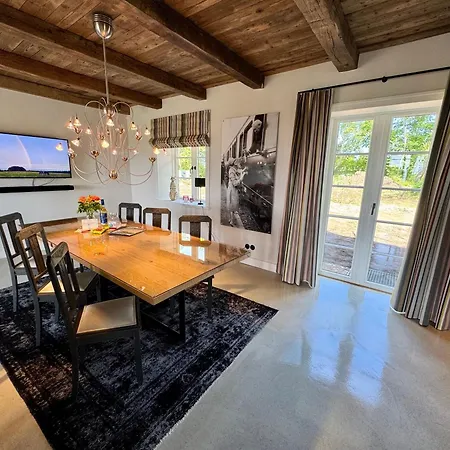 Dammwaerterhaus 1924 Semesterbostad